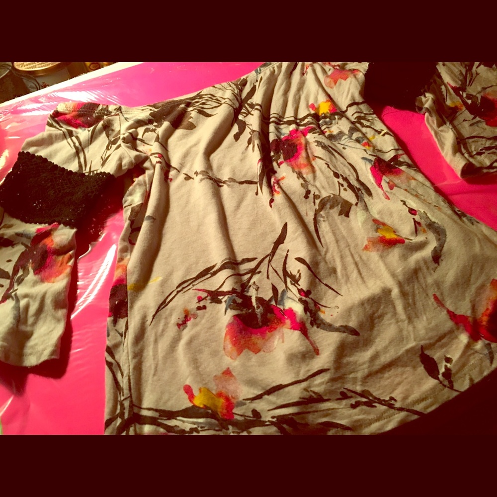 Off shoulder floral shirt